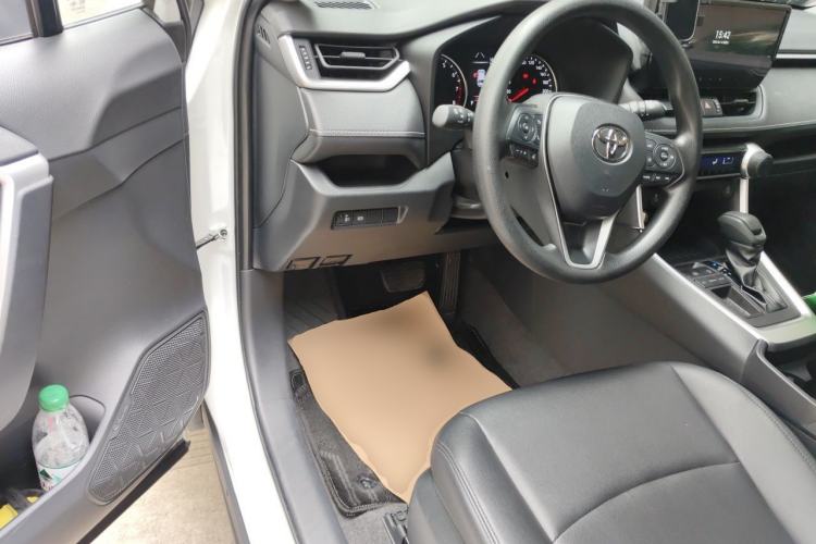 Used Toyota RAV4 2023 2.0L CVT Two-Wheel Drive Urban Edition Driver Seat