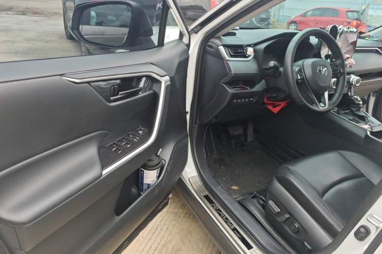 Used Toyota RAV4 2023 Dual-Motor 2.5L E-CVT Two-Wheel Drive Elite Edition Driver Seat