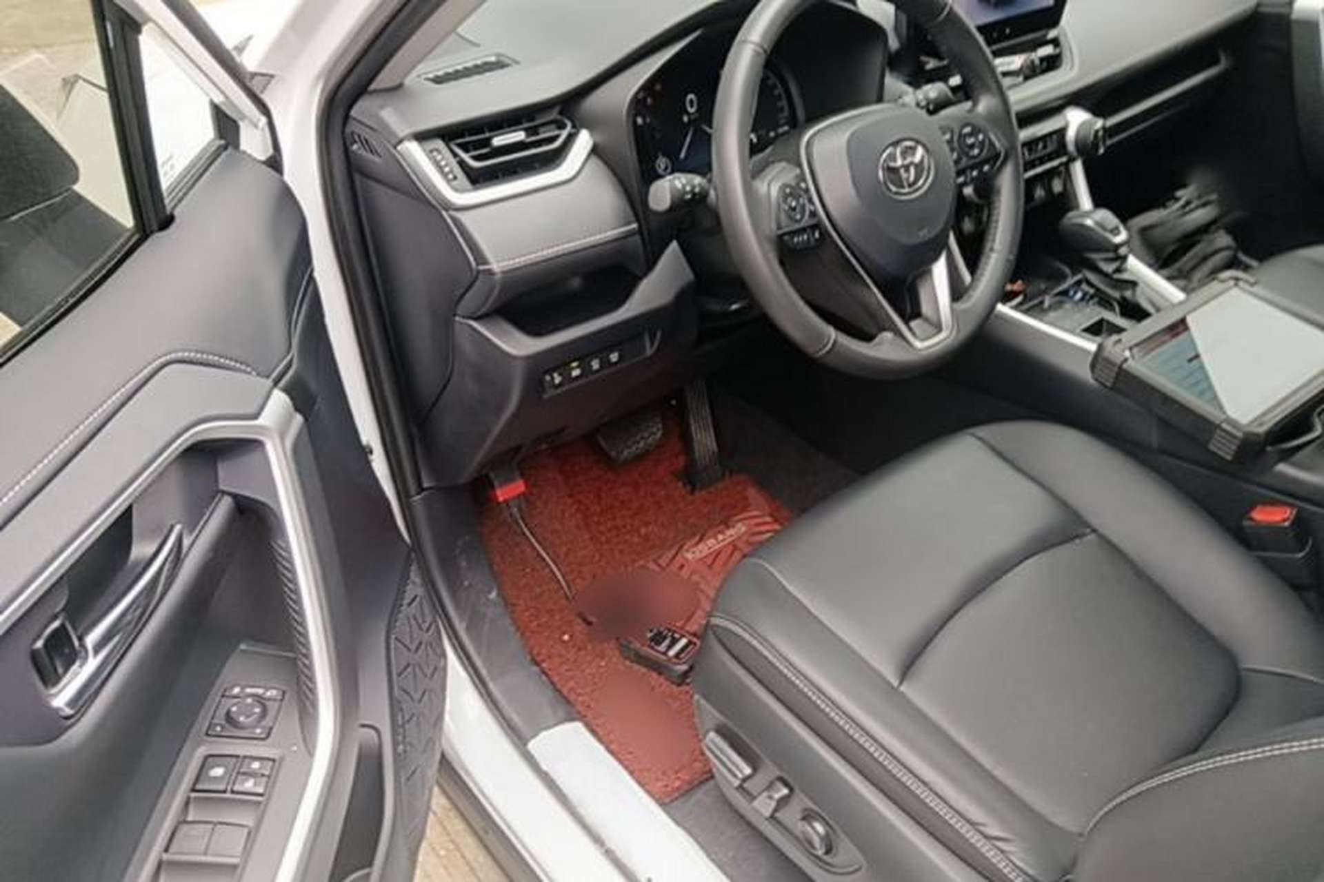 Used Toyota RAV4 2023 2.0L CVT Two-Wheel Drive Fashion Plus Edition Driver Seat