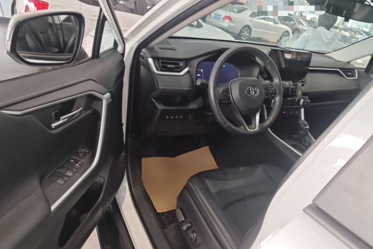 Used Toyota RAV4 2023 2.0L CVT Two-Wheel Drive Fashion Plus Edition Driver Seat