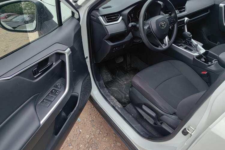 Used Toyota RAV4 2023 2.0L CVT Two-Wheel Drive Urban Edition Driver Seat