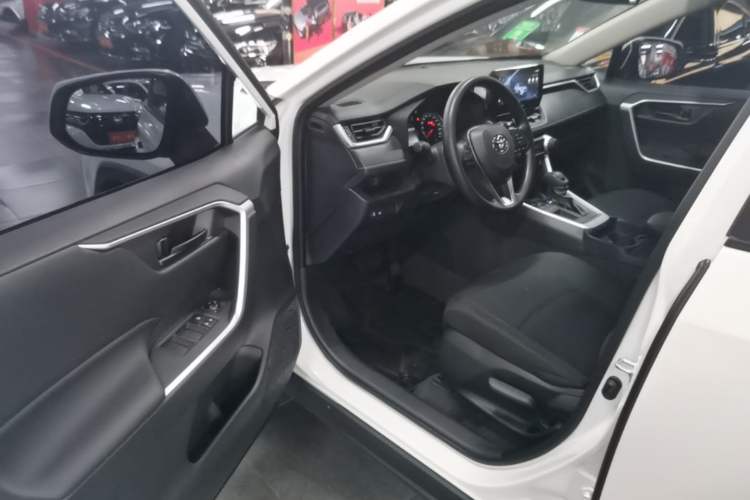 Used Toyota RAV4 2023 2.0L CVT Two-Wheel Drive Urban Edition Driver Seat