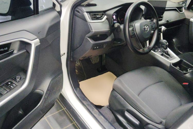 Used Toyota RAV4 2023 2.0L CVT Two-Wheel Drive Urban Edition Driver Seat