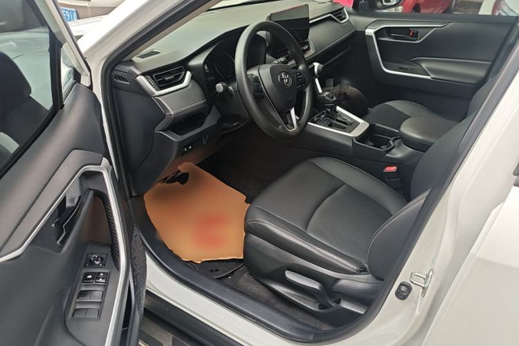 Used Toyota RAV4 2023 2.0L CVT Two-Wheel Drive Urban Edition Driver Seat