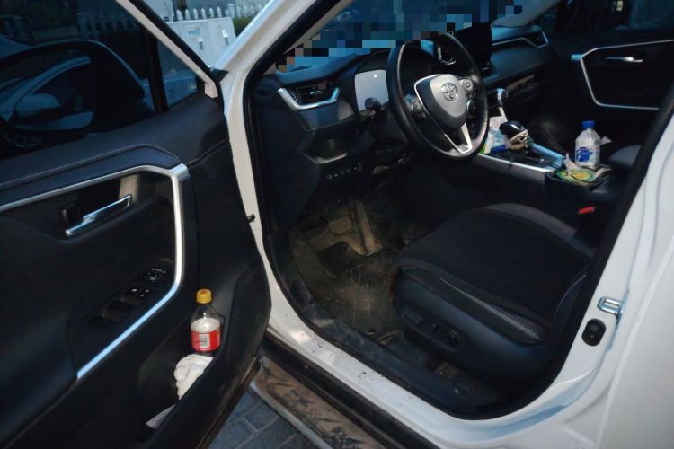 Used Toyota RAV4 2023 2.0L CVT Two-Wheel Drive Fashion Plus Edition Driver Seat