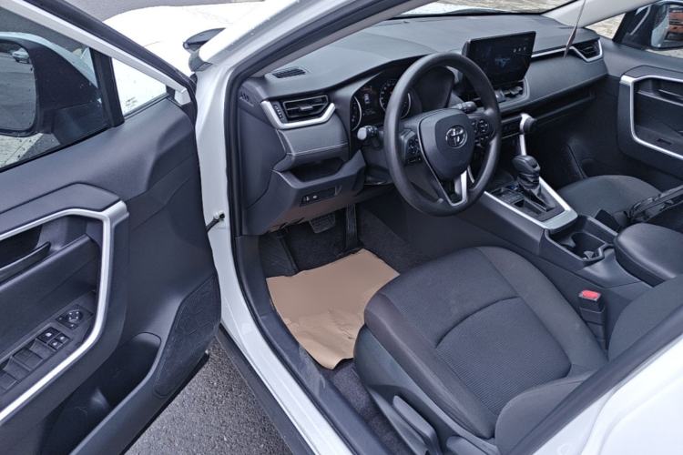 Used Toyota RAV4 2023 2.0L CVT Two-Wheel Drive Urban Edition Driver Seat