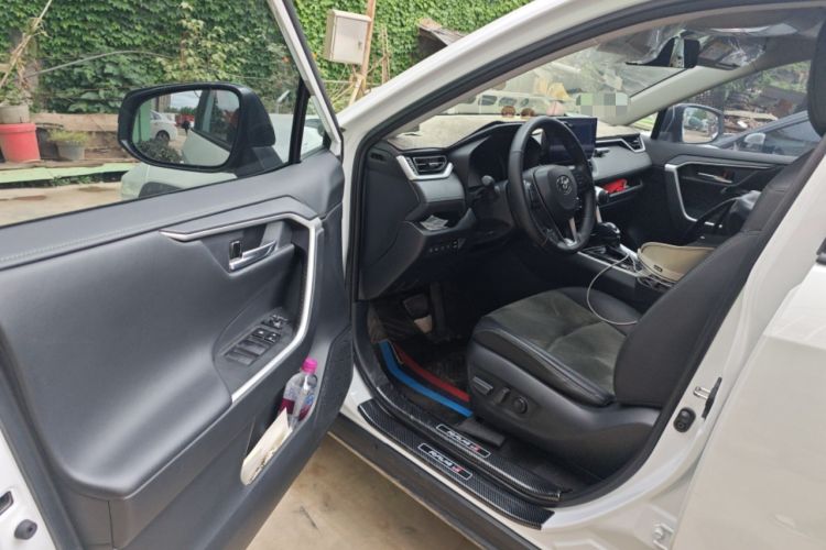Used Toyota RAV4 2023 2.0L CVT 4x4 Explorer Plus Edition Driver Seat