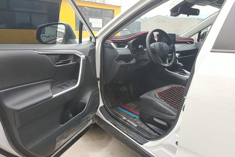 Used Toyota RAV4 2023 2.0L CVT Two-Wheel Drive Urban Edition Driver Seat