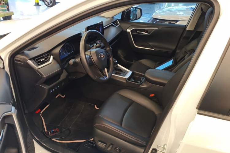 Used Toyota RAV4 2023 Dual-Engine 2.5L E-CVT Two-Wheel Drive Elite Plus Edition Driver Seat