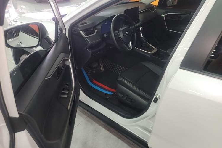 Used Toyota RAV4 2023 Dual-Motor 2.5L E-CVT Two-Wheel Drive Elite Edition Driver Seat