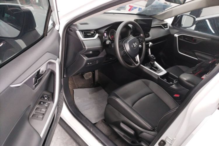Used Toyota RAV4 2023 2.0L CVT Two-Wheel Drive Urban Edition Driver Seat