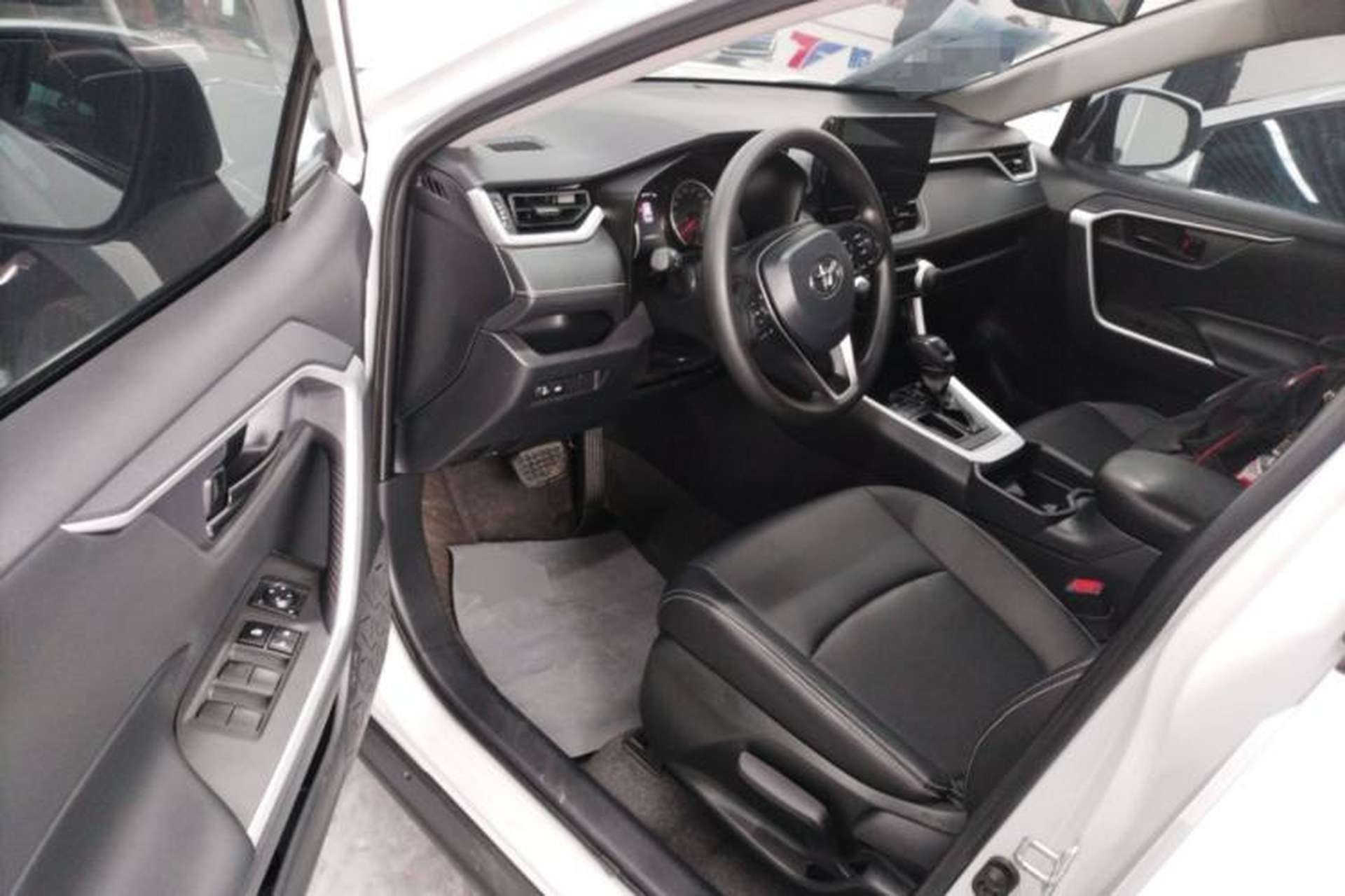 Used Toyota RAV4 2023 2.0L CVT Two-Wheel Drive Urban Edition Driver Seat