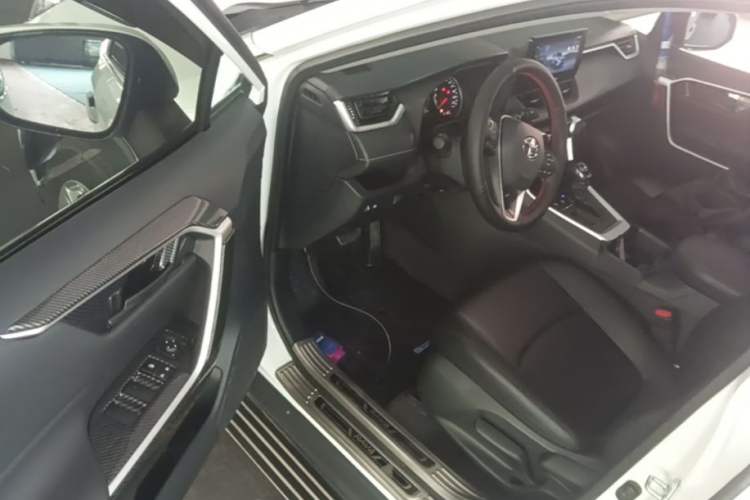 Used Toyota RAV4 2023 2.0L CVT Two-Wheel Drive Urban Edition Driver Seat