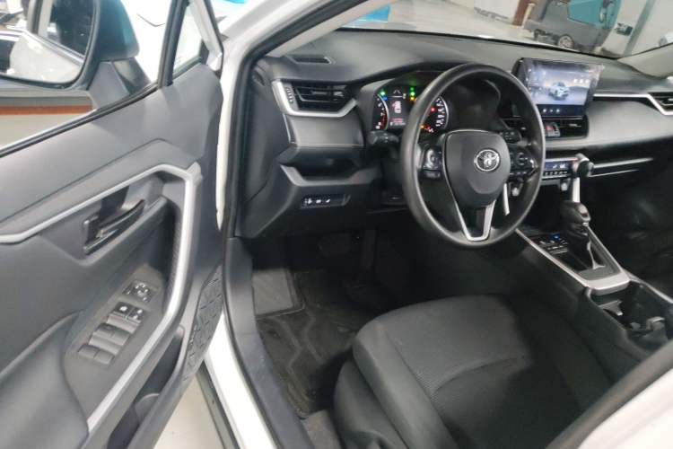 Used Toyota RAV4 2023 2.0L CVT Two-Wheel Drive Urban Edition Driver Seat