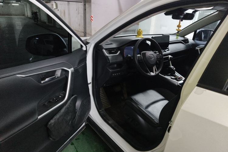Used Toyota RAV4 2023 Dual-Engine 2.5L E-CVT Four-Wheel Drive Elite Plus Edition Driver Seat