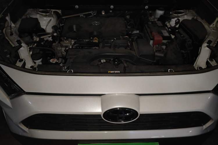 Used Toyota RAV4 2023 2.0L CVT Two-Wheel Drive Fashion Edition Engine Bay