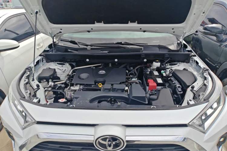 Used Toyota RAV4 2023 2.0L CVT Two-Wheel Drive Fashion Edition Engine Bay
