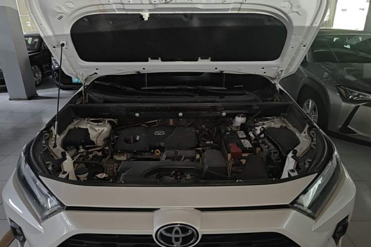 Used Toyota RAV4 2023 2.0L CVT Two-Wheel Drive Fashion Plus Edition Engine Bay