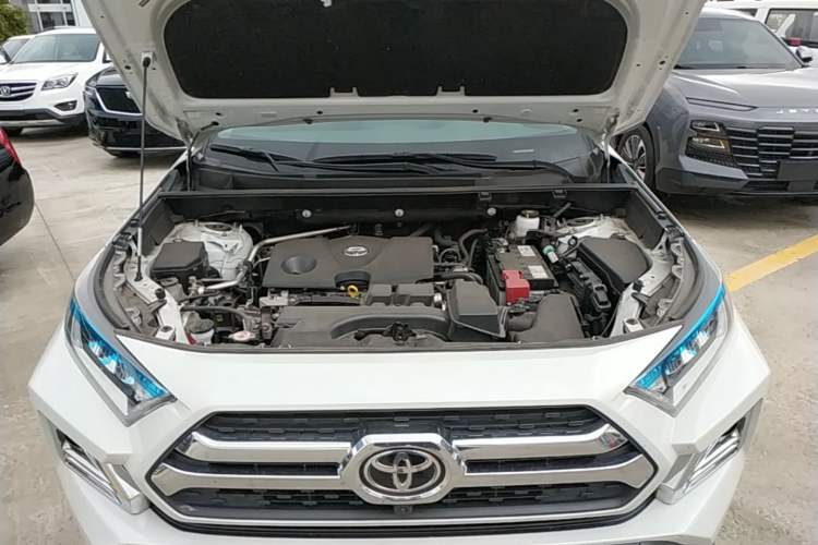 Used Toyota RAV4 2023 2.0L CVT 4x4 Adventure Edition Engine Bay