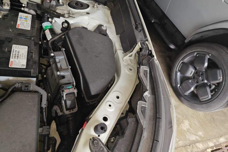 Used Toyota RAV4 2023 2.0L CVT Two-Wheel Drive Fashion Plus Edition Engine Bay Left