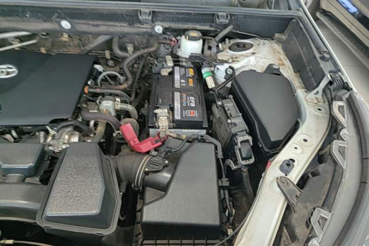 Used Toyota RAV4 2023 2.0L CVT Two-Wheel Drive Fashion Edition Engine Bay Left