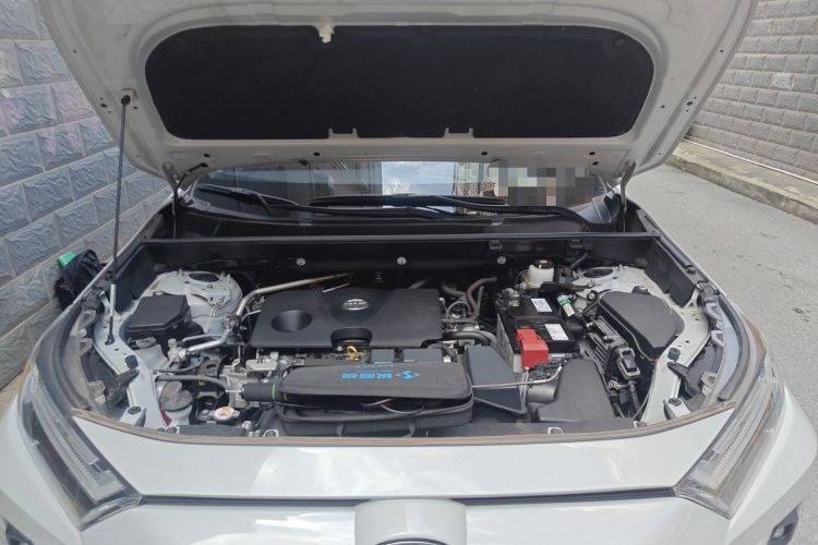 Used Toyota RAV4 2023 2.0L CVT Two-Wheel Drive Fashion Plus Edition Engine Bay