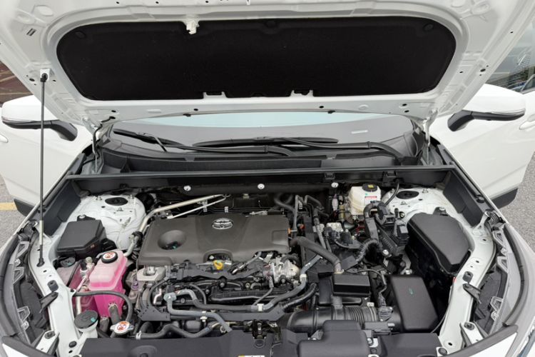 Used Toyota RAV4 2023 Dual-Motor 2.5L E-CVT Two-Wheel Drive Elite Edition Engine Bay