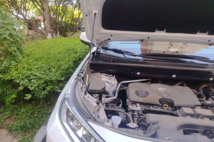 Used Toyota RAV4 2023 2.0L CVT Two-Wheel Drive Fashion Edition Engine Bay Right