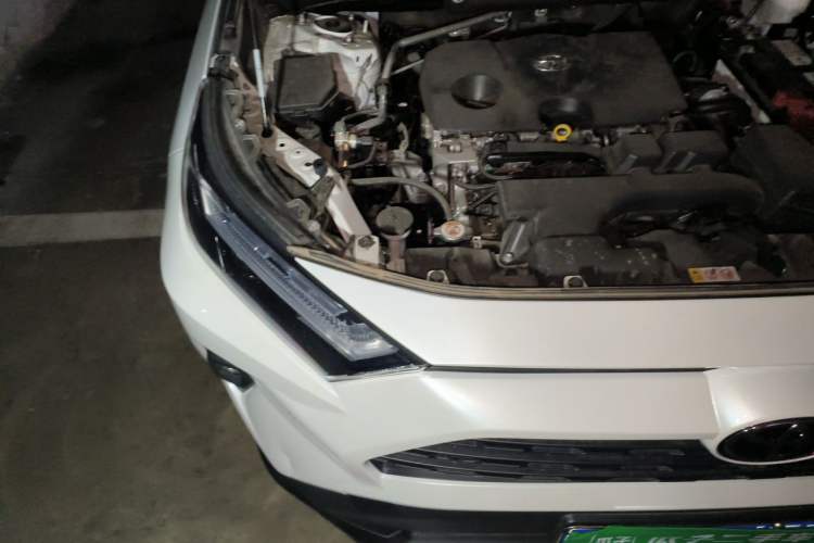 Used Toyota RAV4 2023 2.0L CVT Two-Wheel Drive Fashion Plus Edition Engine Bay Right