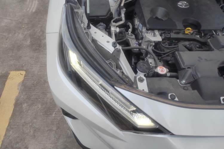Used Toyota RAV4 2023 2.0L CVT Two-Wheel Drive Fashion Plus Edition Engine Bay Right