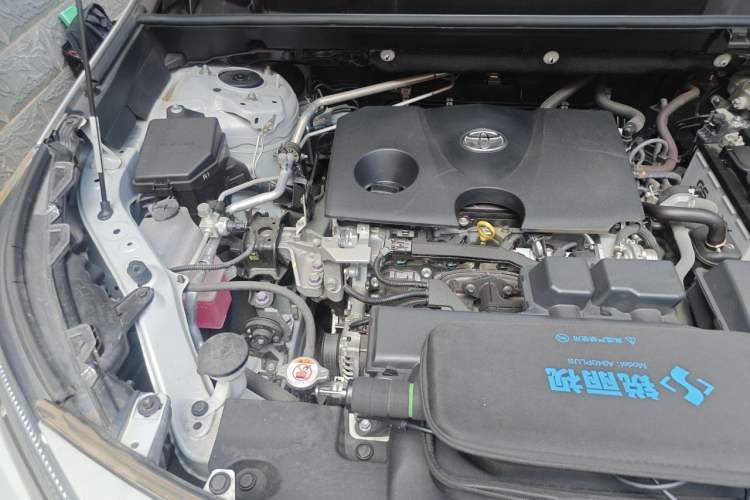 Used Toyota RAV4 2023 2.0L CVT Two-Wheel Drive Fashion Plus Edition Engine Bay Right