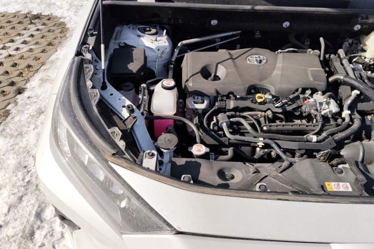 Used Toyota RAV4 2023 Dual-Motor 2.5L E-CVT Two-Wheel Drive Elite Edition Engine Bay Right
