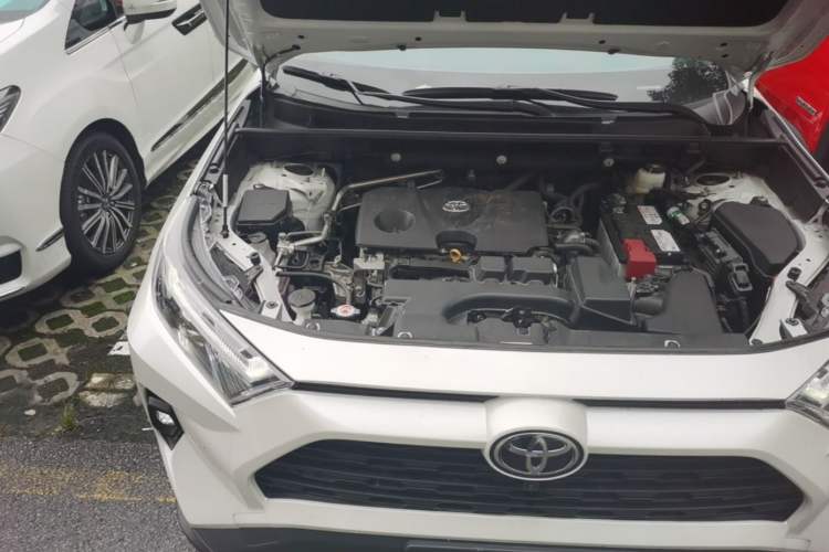 Used Toyota RAV4 2023 2.0L CVT Two-Wheel Drive Fashion Plus Edition Engine Bay Right