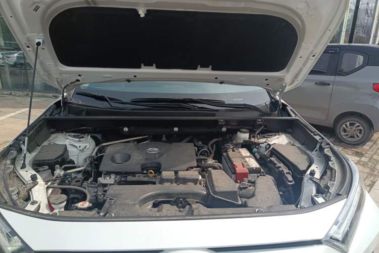 Used Toyota RAV4 2023 2.0L CVT Two-Wheel Drive Fashion Plus Edition Engine Bay