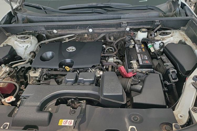 Used Toyota RAV4 2023 2.0L CVT Two-Wheel Drive Fashion Edition Engine Bay
