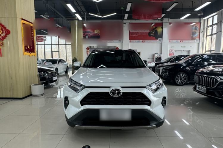 Used Toyota RAV4 2023 2.0L CVT Two-Wheel Drive 20th Anniversary Platinum Edition Exterior 1