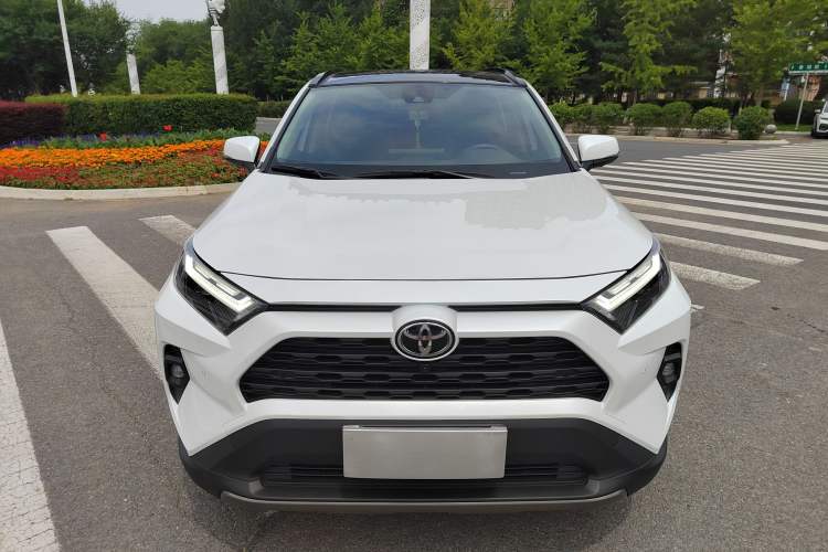 Used Toyota RAV4 2023 2.0L CVT Two-Wheel Drive 20th Anniversary Platinum Edition Exterior 1
