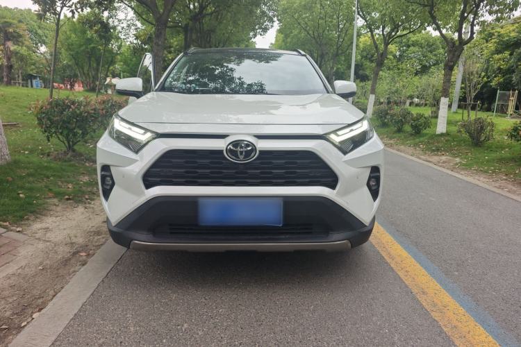 Used Toyota RAV4 2023 2.0L CVT Two-Wheel Drive 20th Anniversary Platinum Edition Exterior 1