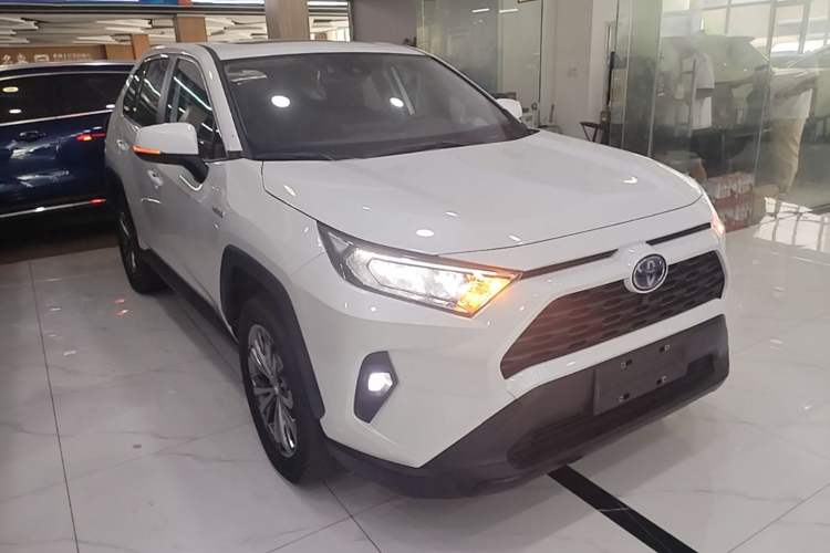 Used Toyota RAV4 2023 Dual-Motor 2.5L E-CVT Two-Wheel Drive Elite Edition Exterior 1