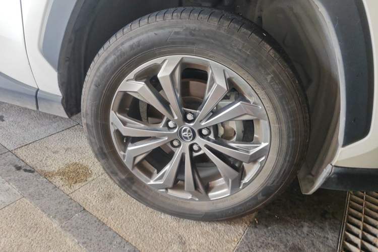 Used Toyota RAV4 2023 2.0L CVT Two-Wheel Drive Fashion Plus Edition Exterior 1