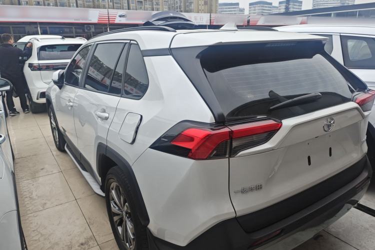 Used Toyota RAV4 2023 2.0L CVT Two-Wheel Drive Fashion Plus Edition Exterior 2
