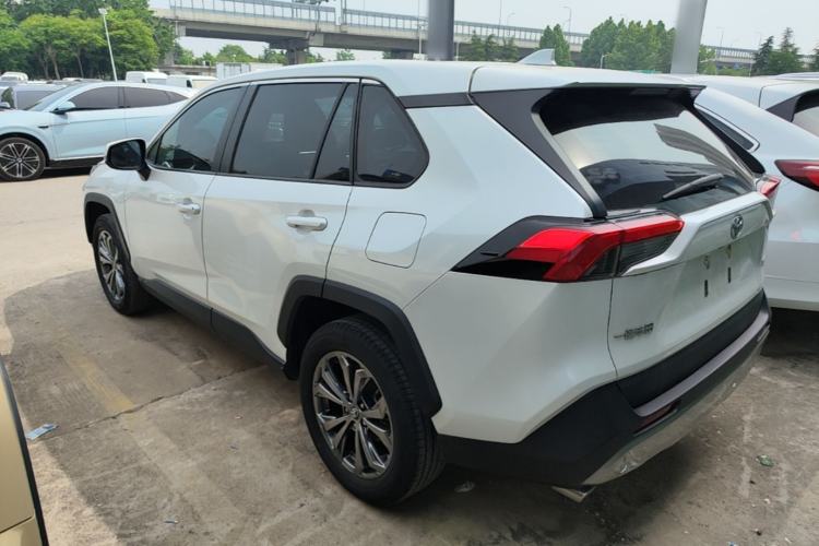 Used Toyota RAV4 2023 2.0L CVT Two-Wheel Drive Fashion Edition Exterior 2