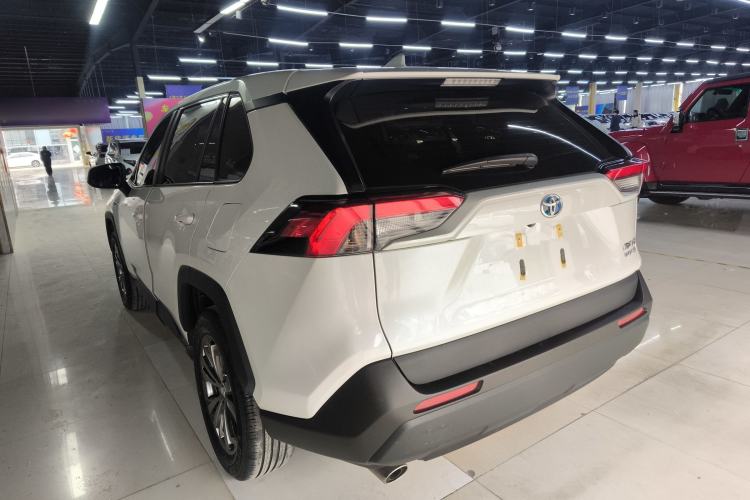 Used Toyota RAV4 2023 Dual-Motor 2.5L E-CVT Two-Wheel Drive Elite Edition Exterior 2