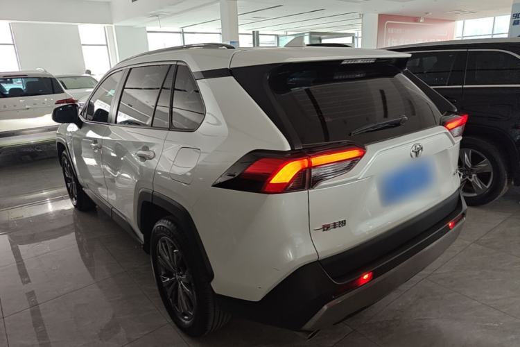 Used Toyota RAV4 2023 2.0L CVT Two-Wheel Drive Fashion Plus Edition Exterior 2