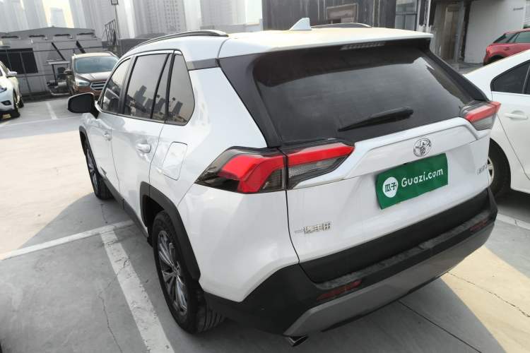 Used Toyota RAV4 2023 2.0L CVT Two-Wheel Drive Fashion Plus Edition Exterior 2
