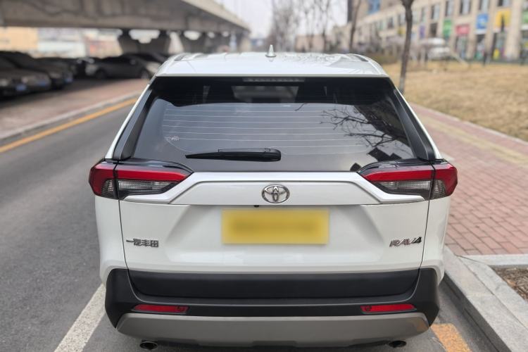 Used Toyota RAV4 2023 2.0L CVT Two-Wheel Drive Fashion Edition Exterior 3