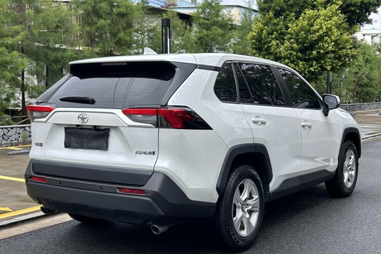 Used Toyota RAV4 2023 2.0L CVT Two-Wheel Drive Urban Edition Exterior 3