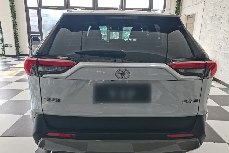 Used Toyota RAV4 2023 2.0L CVT Two-Wheel Drive Fashion Plus Edition Exterior 3