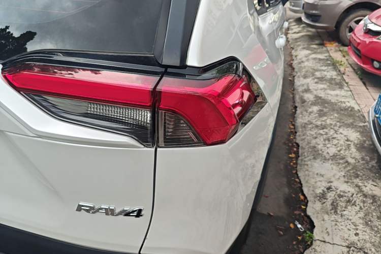 Used Toyota RAV4 2023 2.0L CVT Two-Wheel Drive Urban Edition Exterior 3