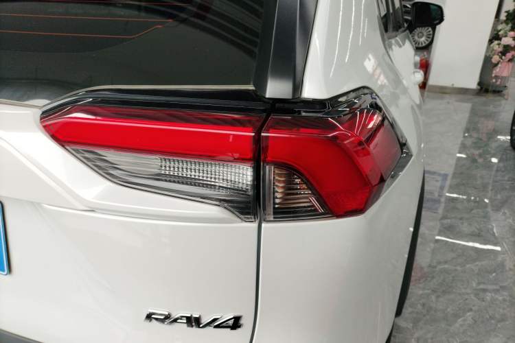 Used Toyota RAV4 2023 2.0L CVT Two-Wheel Drive Urban Edition Exterior 3